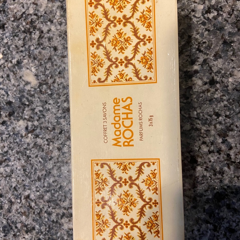 Madam Rochas RARE Vintage Soaps - Picture 2 of 2